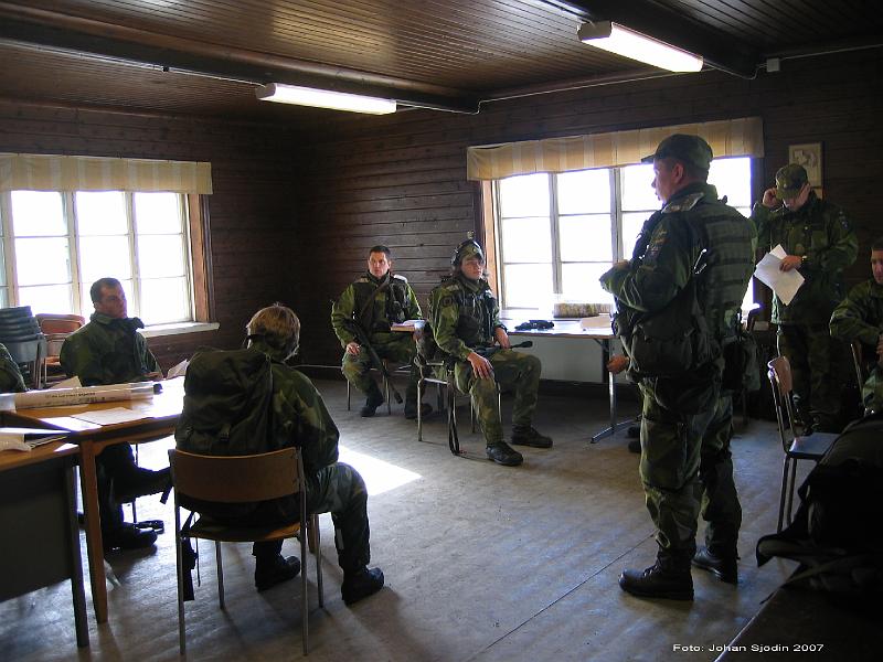 BC04_0061.jpg - Militär Utlandsstyrkan ordergivning Foto Johan Sjödin